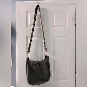 Ah-Dorned Crossbody bag dark green with matching cheetah strap